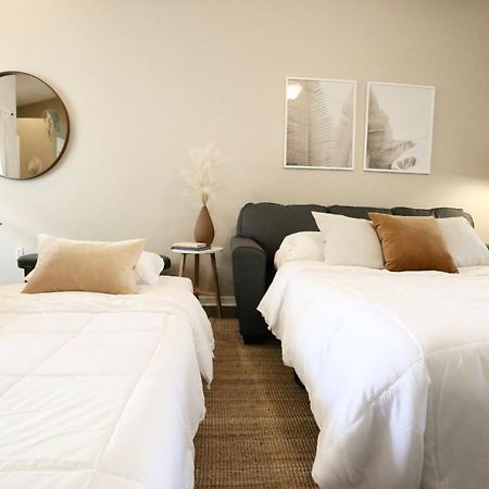 Nomad Retreat King Bed Boutique Condo W Garage Ґейнсвілл Екстер'єр фото