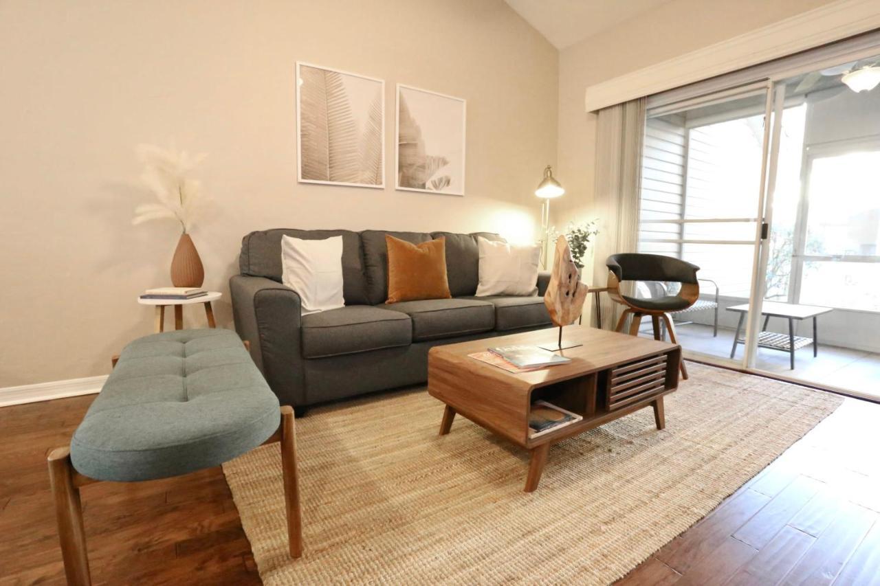 Nomad Retreat King Bed Boutique Condo W Garage Ґейнсвілл Екстер'єр фото