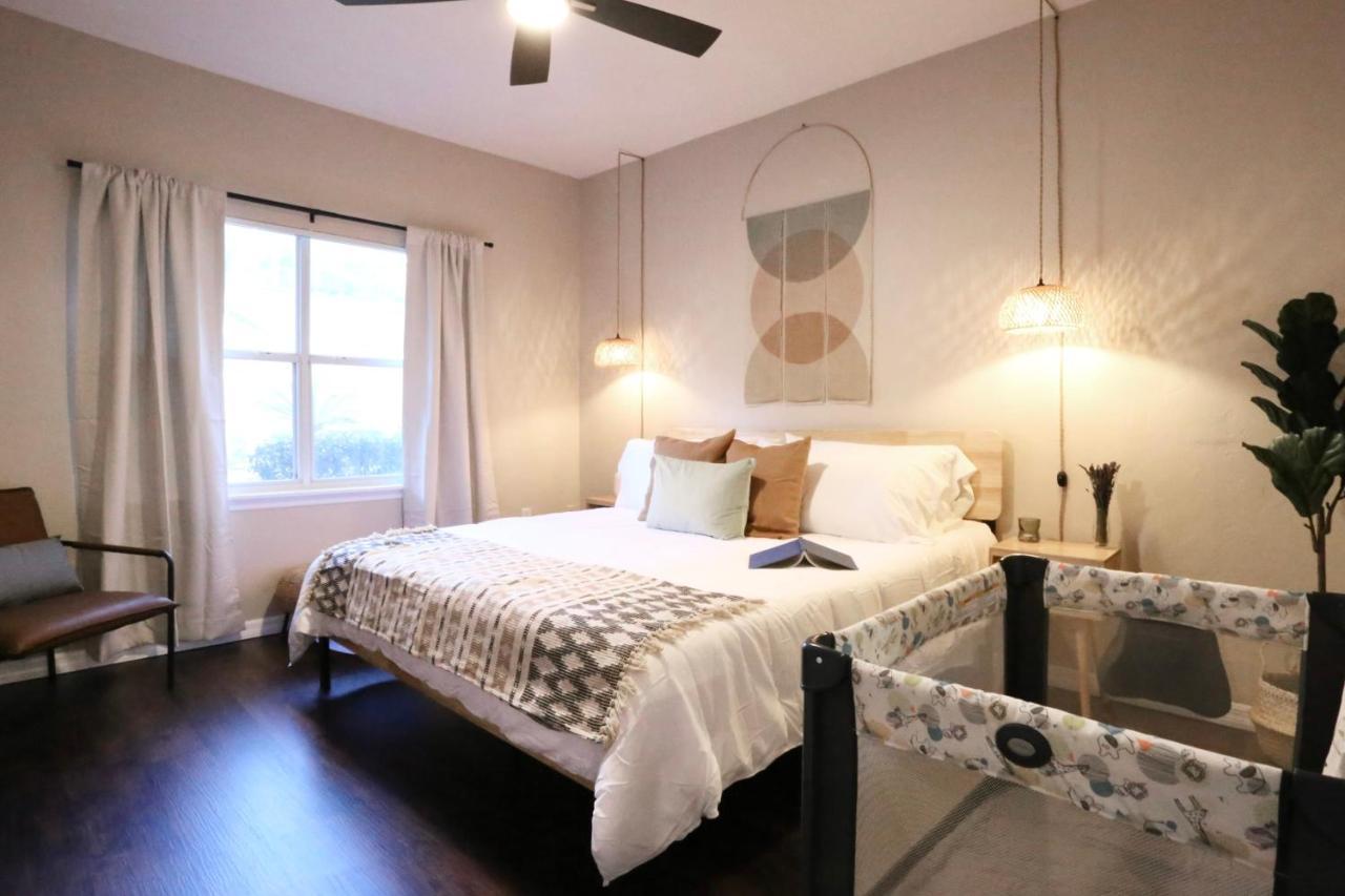 Nomad Retreat King Bed Boutique Condo W Garage Ґейнсвілл Екстер'єр фото